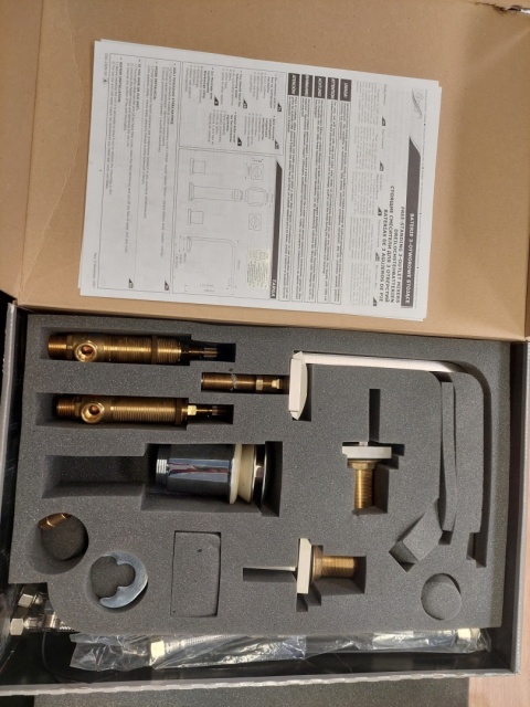 GRAFF TARGA - ELITARNA BATERIA umywalkowa 3-otworowa chrom [2309520]